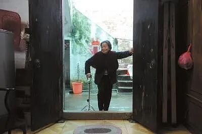 “不婚不恋的女性，老了都很凄凉？”百年前选择独身终老的
