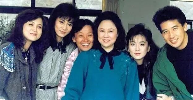 甘当小三45年、给原配赚钱养孩子！琼瑶的御用导演，人生比琼瑶剧还“琼瑶”（组图） - 6