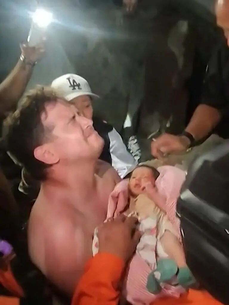 委内瑞拉强震已致1430人遇难，含7名中国公民！11岁男童奇迹生还（组图） - 4