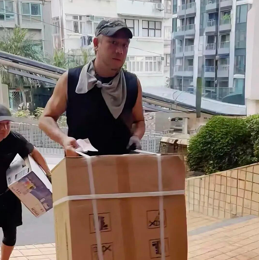 封杀7年的男歌手再登台！曾一脚踏五船，被封“香港四大废男”之一（组图） - 7