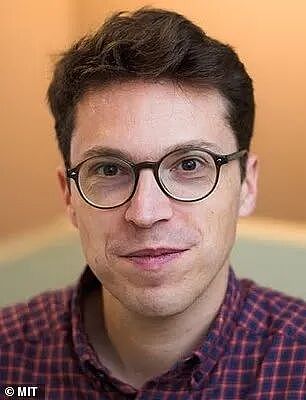 11名顶尖科学家连环惨死、失踪!他们都碰了不能说的终极秘密?(组图) - 5