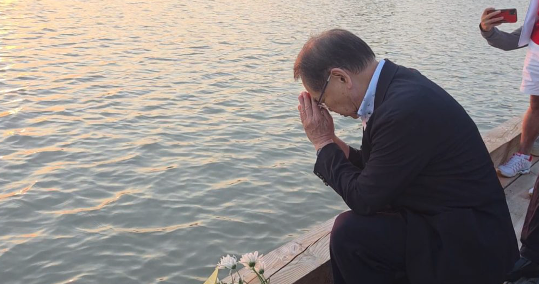大温哥华船难头七悼念!23岁船长母亲哭喊:快回家吧!事故更多细节曝光(组图) - 8