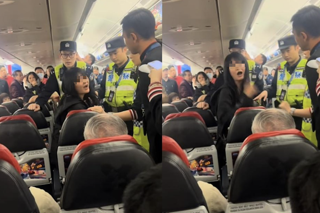 华人女乘客因“说英文”怒斥空姐，大闹机舱被警方带走（组图） - 1