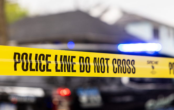 华男在新泽西出车祸，下车查看时坠桥身亡：夫妻二人来美两年多，父母孩子还在国内（组图） - 2