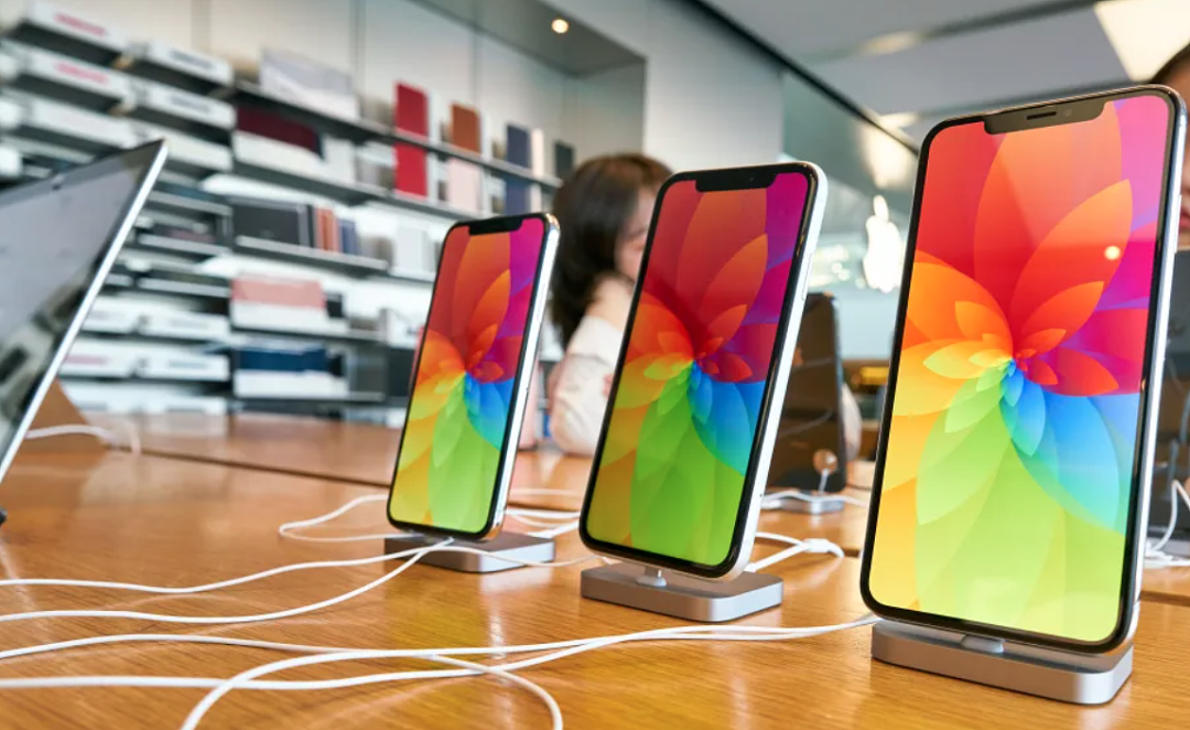 假NZTA短信诈骗横扫奥克兰!华人女子狂刷近9万纽币买iPhone及奢侈品!被抓时仍称“听网友指示”! - 2