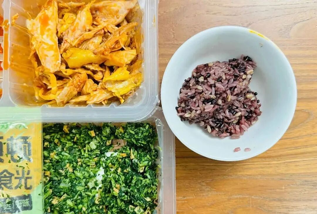 没时间做饭的年轻人，捧红了9.9元“快手菜” - 14