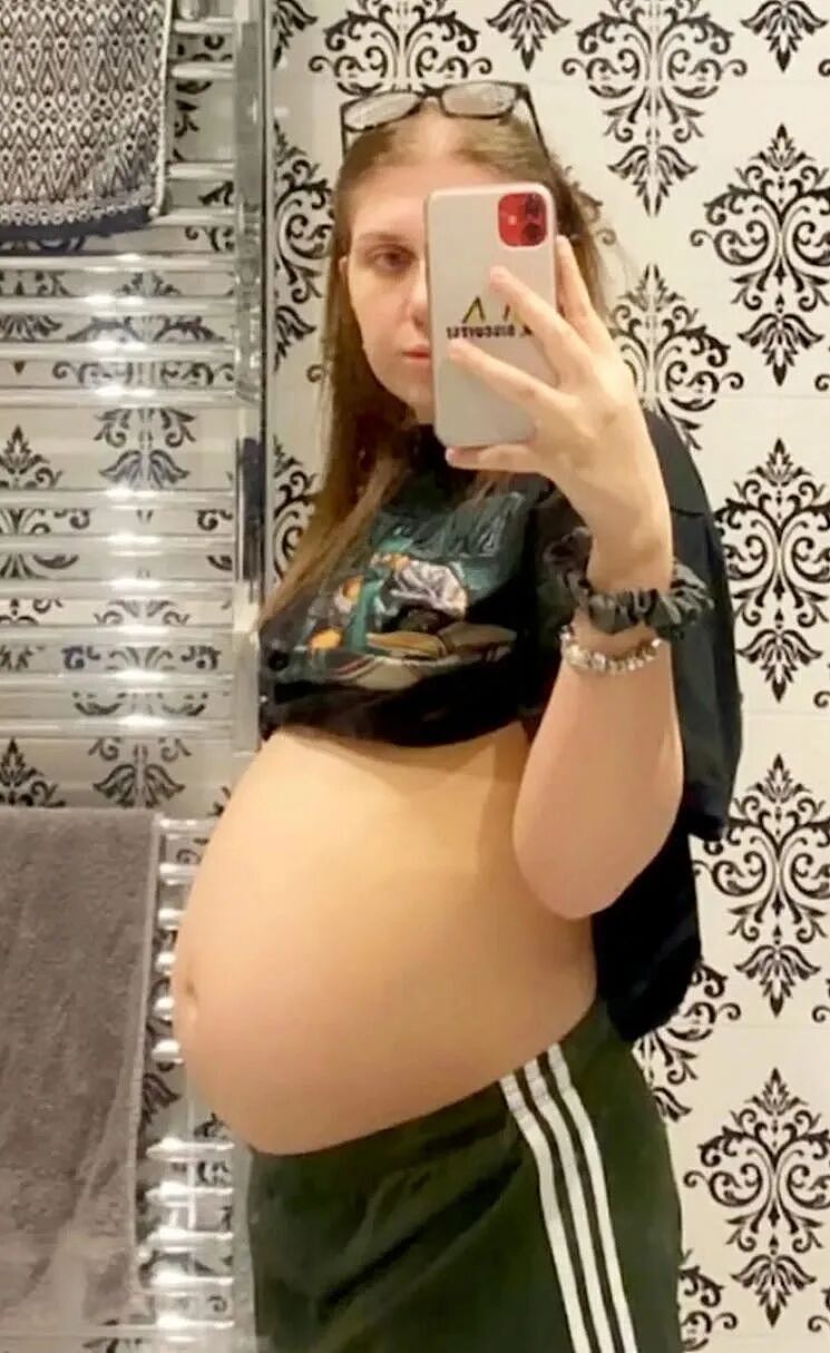 妹子肚子越来越大，以为怀孕却是个巨瘤？！切开一看27厘米，比球还大了... - 3