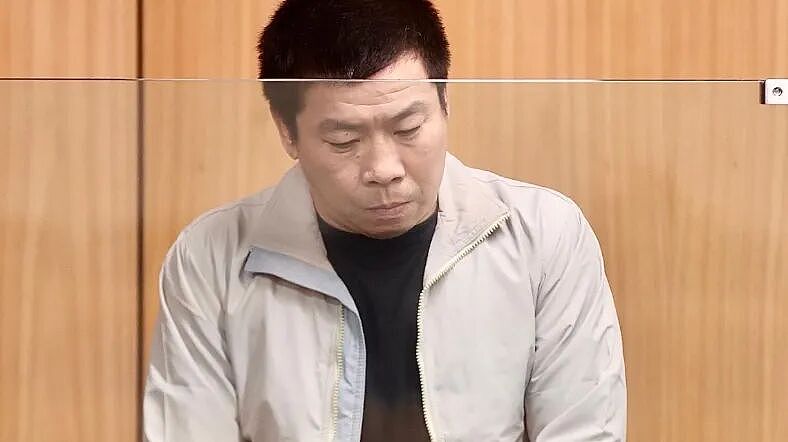 中国籍男子引渡至新西兰受审,被控强奸、勒颈、持械攻击(组图) - 1