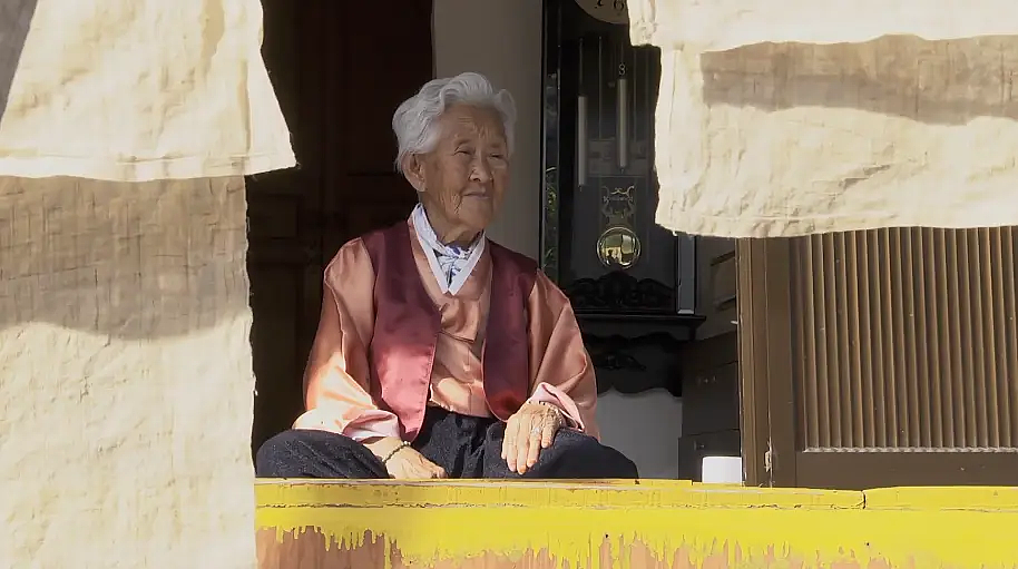 感动全网纪录片102岁女主去世!与夫相守76年,朴素爱情惹哭观众(组图) - 18