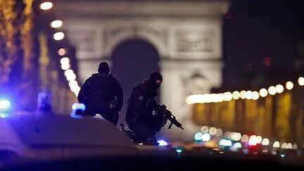巴黎美国银行差点被炸，凶手竟未成年？网上600欧一单的恐怖袭击也敢接！（组图） - 11