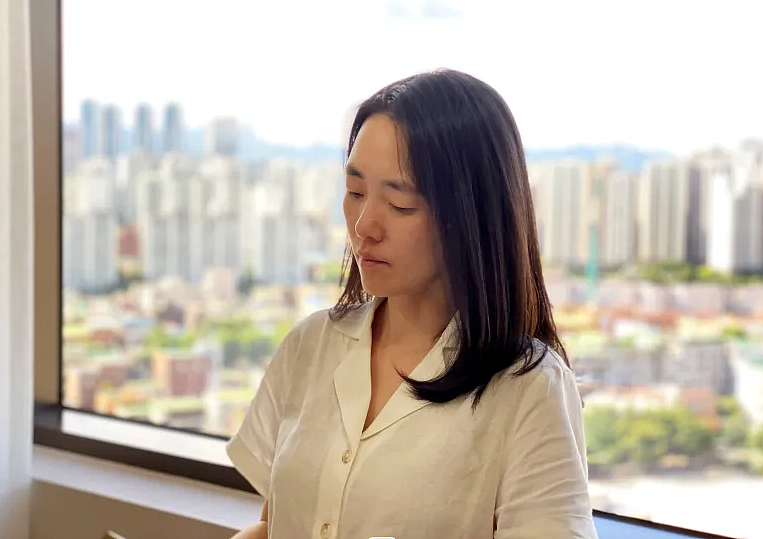 43岁女子领养38岁闺蜜！朋友变母女，只为共度余生！养老2.0时代来了...（组图） - 5