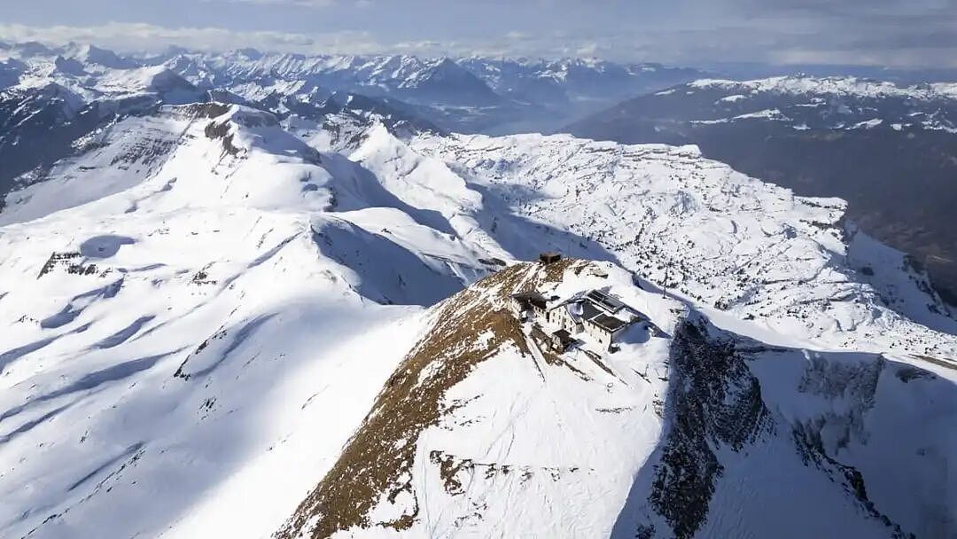 情侣在瑞士雪山顶啪啪啪,就这么被全世界直播了...(组图) - 1