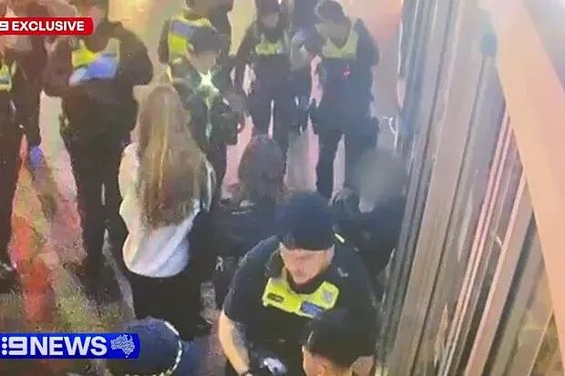 爆炸突发：维州州长遭遇逼宫！命悬一线！恐大位不保！ - 4