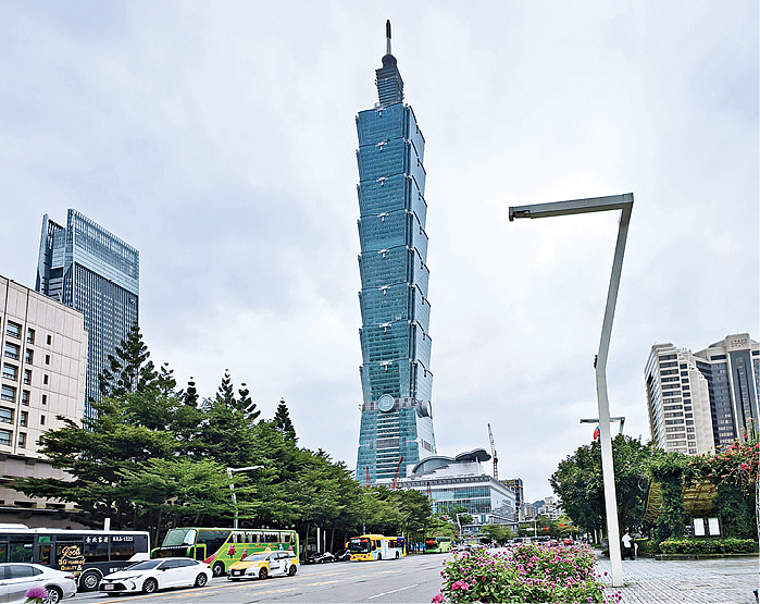 AI热钱涌进台湾，但大部分普通人为什么越忙越穷？ - 5