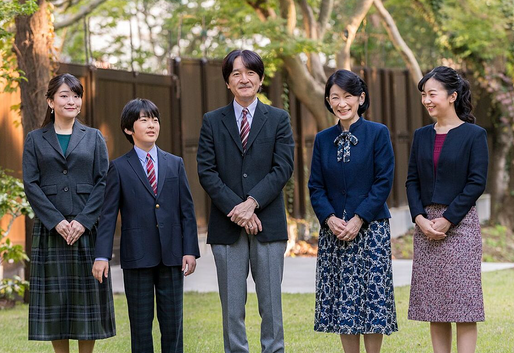 日本皇室公开哭穷!秋筱宫白拿1亿零花钱却大喊“钱不够花”,日网友:废除皇室算了!(组图) - 4