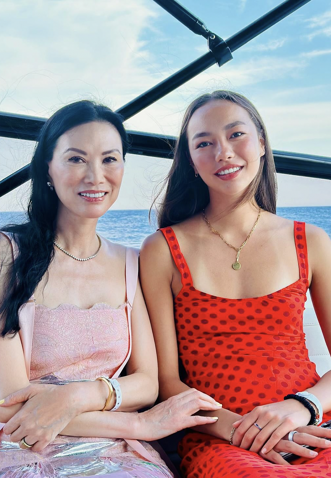 邓文迪小女儿提前从斯坦福硕士毕业！和姐姐坐拥百亿都是卷王，网友：虎妈无犬女 - 3