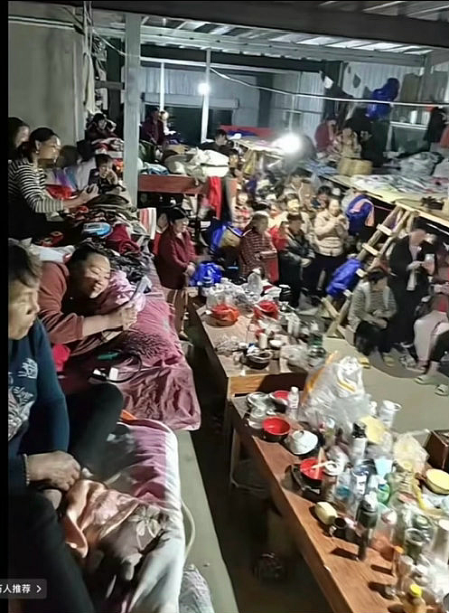 “浙江采茶女”最窒息一幕冲上热搜:天价茶叶和她们形成鲜明对比 - 2