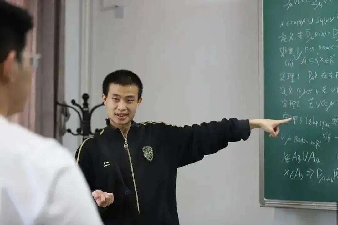 王虹、邓煜同获菲尔兹奖,“韦神”也走在另一条数学路上 - 27