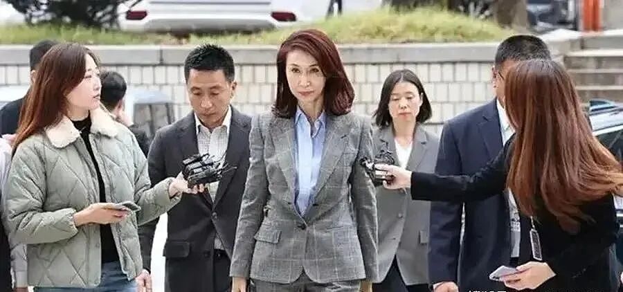 地表最强“小三”！48岁拿下百亿老头！一句话撬走总统女婿，却说：我真的不爱钱（组图） - 11