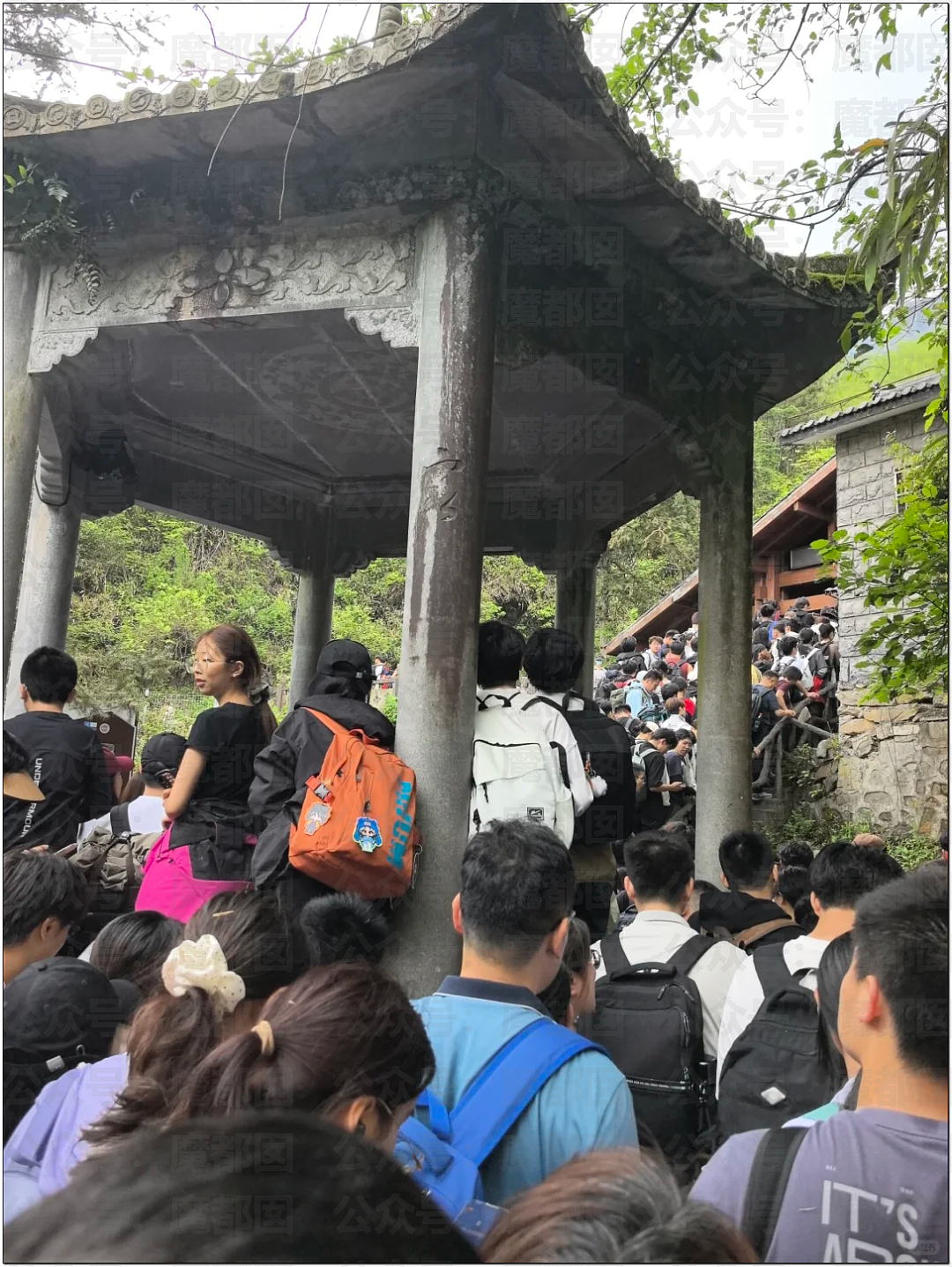肉贴肉，人挤人！五一长假首日，中国各大景点已爆（组图） - 9