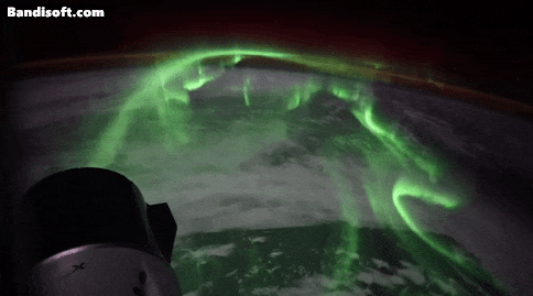 NASA宇航员在太空拍下极光！宛如绿色巨蛇在地球上空游动（组图） - 4