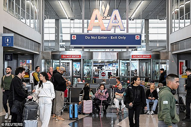 一夜之间，这家航空公司的机票成了“废纸”？网友：还没飞，公司快没了...（组图） - 3