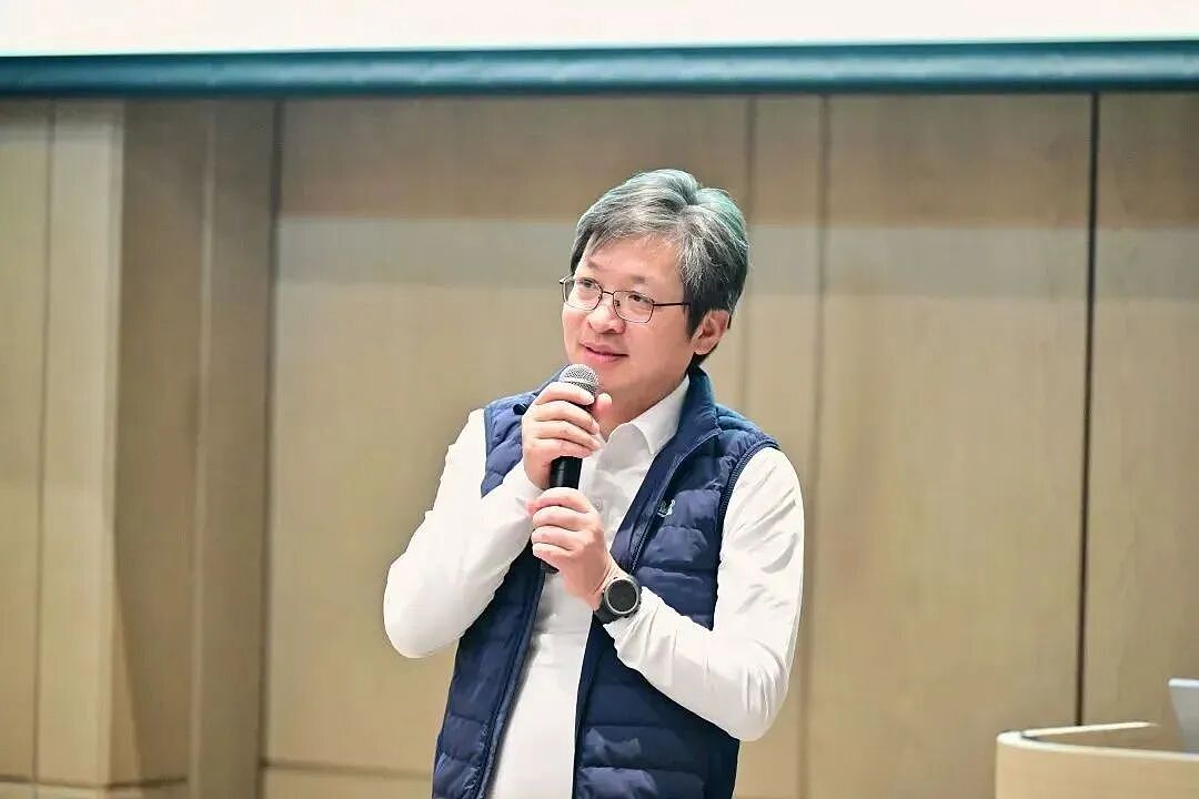 靠卖电池“边角料”成百亿富豪，这对宁波兄弟藏不住了 - 15