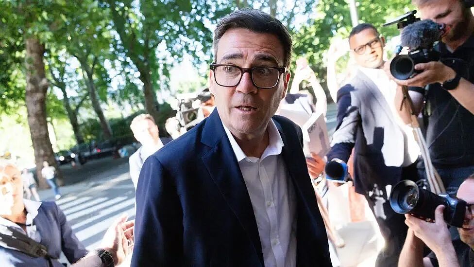 英国新首相出炉,比起对华关系,这件事更让他头疼 - 6