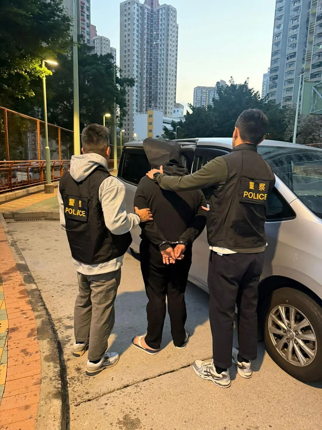 香港警方：拘捕870人，年龄最小13岁（组图） - 3