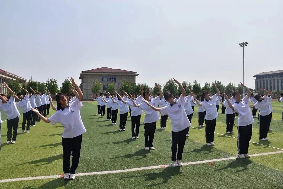 中国网红博主硬核剖析新加坡“封神级”5大生存优势！唯独这点引惹怒无数网友... - 26