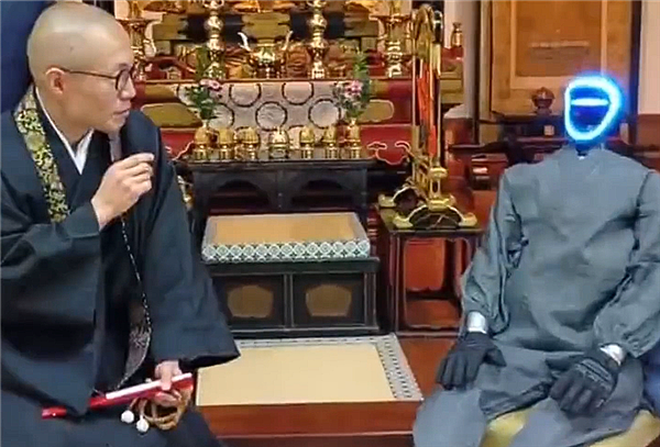 日本寺庙惊现赛博高僧:身高1.3米能诵经谈心,竟是中国造机器人 - 3