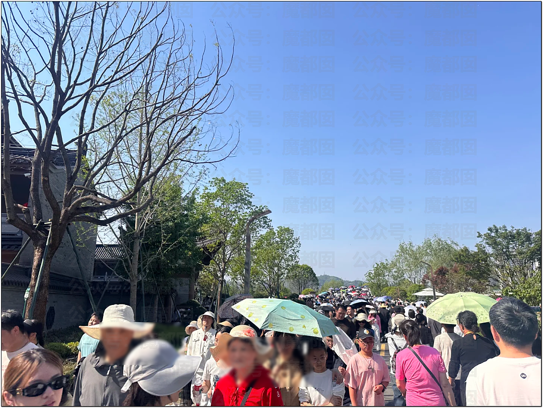 肉贴肉，人挤人！五一长假首日，中国各大景点已爆（组图） - 95