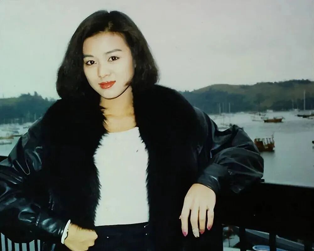 60岁女星近照曝光！曾是郭富城初恋，转拍风月片后息影 - 7