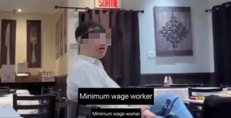 华裔男子辱骂中餐馆女服务员: 