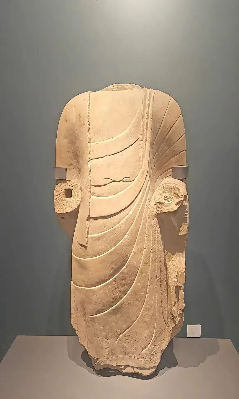 山西村民养猪场附近挖出1400年前佛首！无偿交给博物馆（组图） - 2