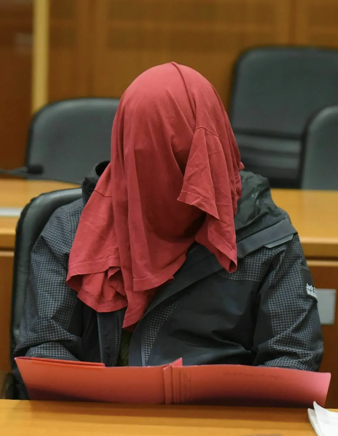 9国警方联手围剿暗网华人留学生下药犯罪团伙？锁定156人身份，57个恶魔落网！ - 6