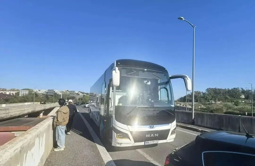 整架飞机，160件行李全丢！20多名中国旅客整团被盗，有人被迫滞留欧洲（组图） - 8