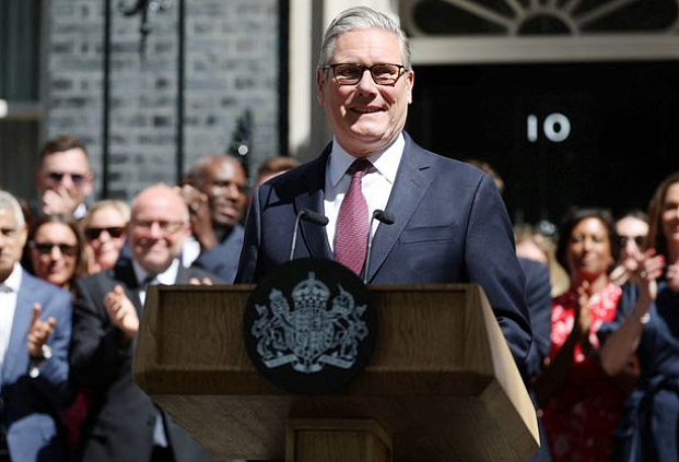 英国新首相就任！放话要“重塑英国”，斯塔默笑着走了...（组图） - 2
