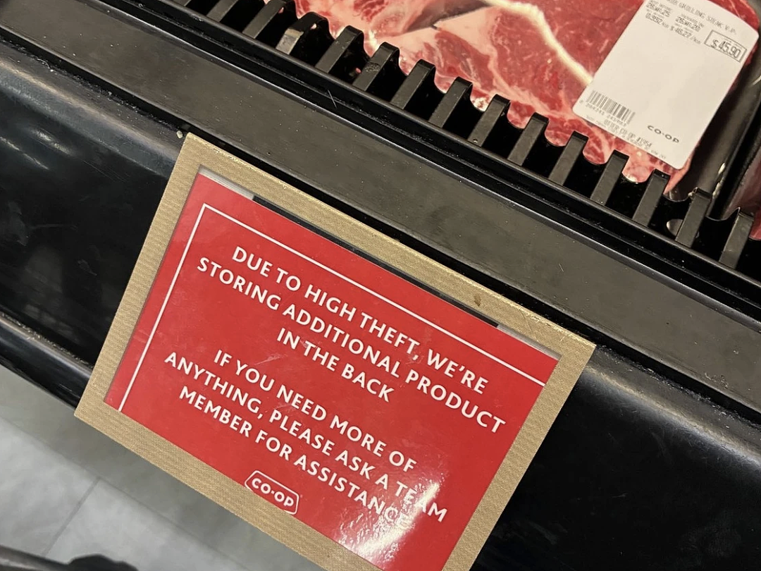 离谱!加拿大物价飙升,华人区爆发偷肉潮!超市肉柜被迫上锁(组图) - 4