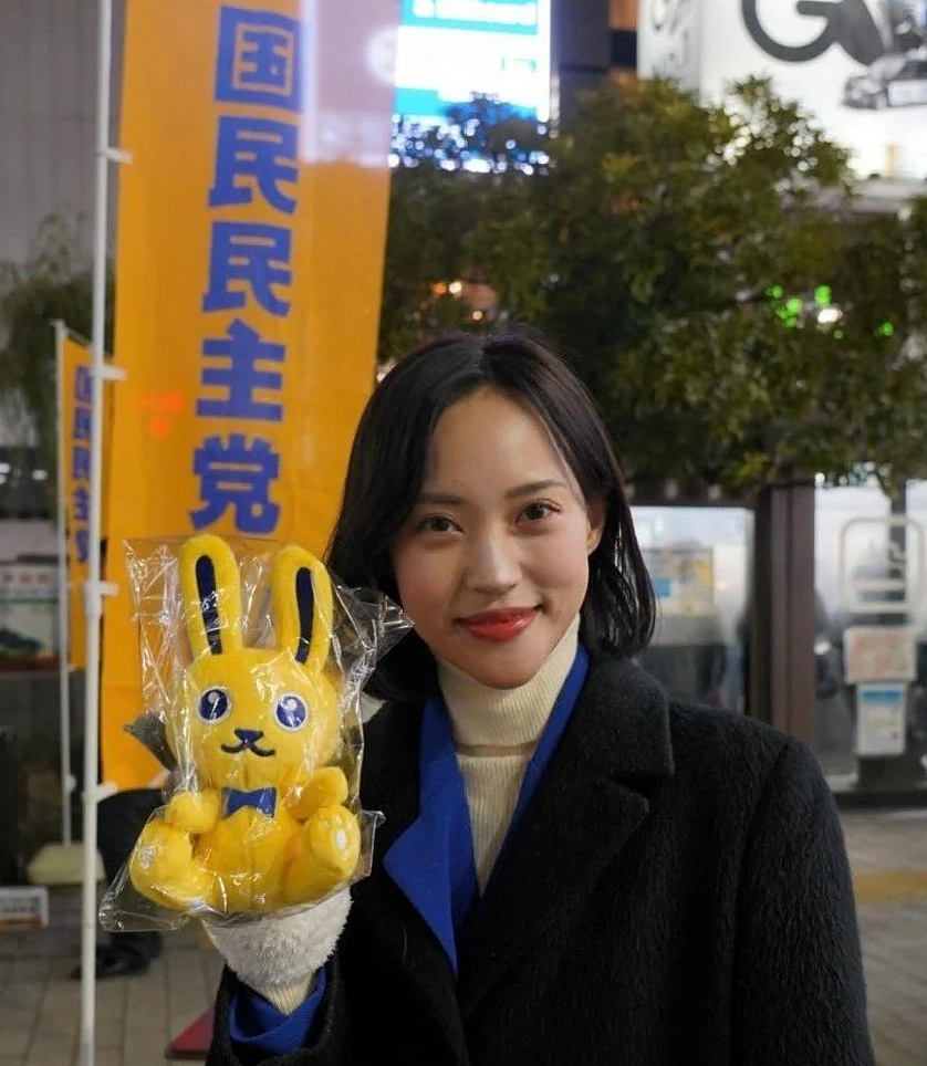 日本27岁美女候选人坠楼身亡,两个月后母亲自杀!其父沉默2年首次公开怒斥日本政坛代表! - 6