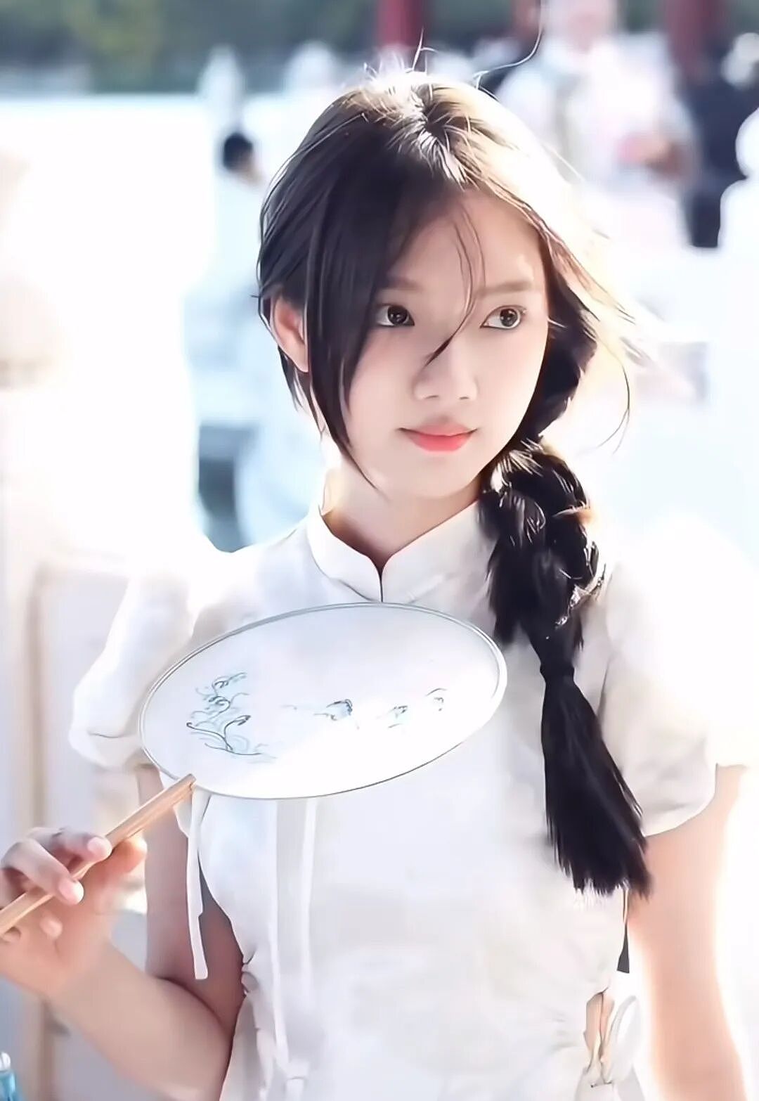 丑到被劝整容的中国95花，又去演绝世美女了？网友：太冤了…（组图） - 4