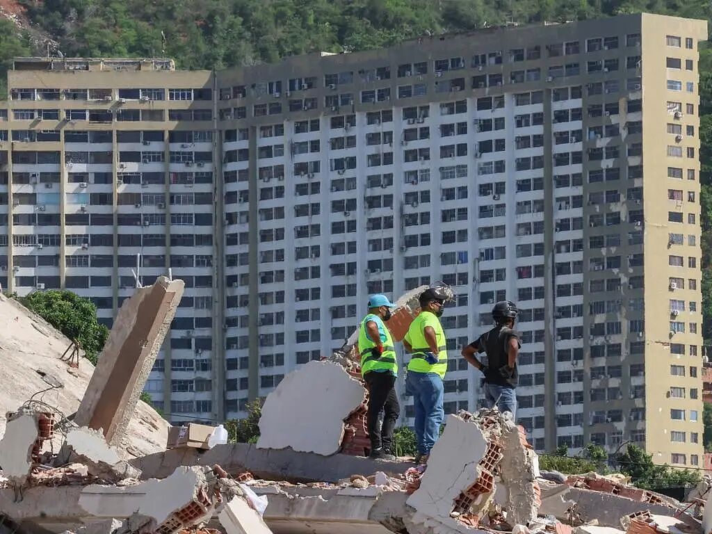 委内瑞拉强震已致1430人遇难，含7名中国公民！11岁男童奇迹生还（组图） - 1