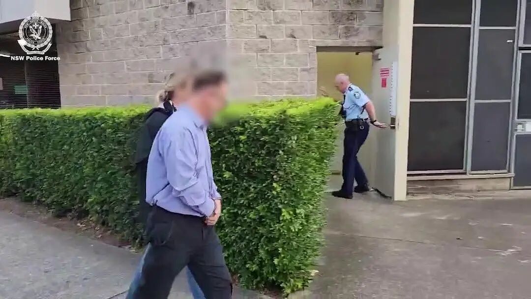 无码曝光！悉尼华人区学校老师被捕，妈妈们最害怕的事情发生了... - 5