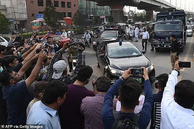 可怕！女子路边遭轮奸，3个孩子目睹全程！警员：这么晚出门活该（组图） - 4