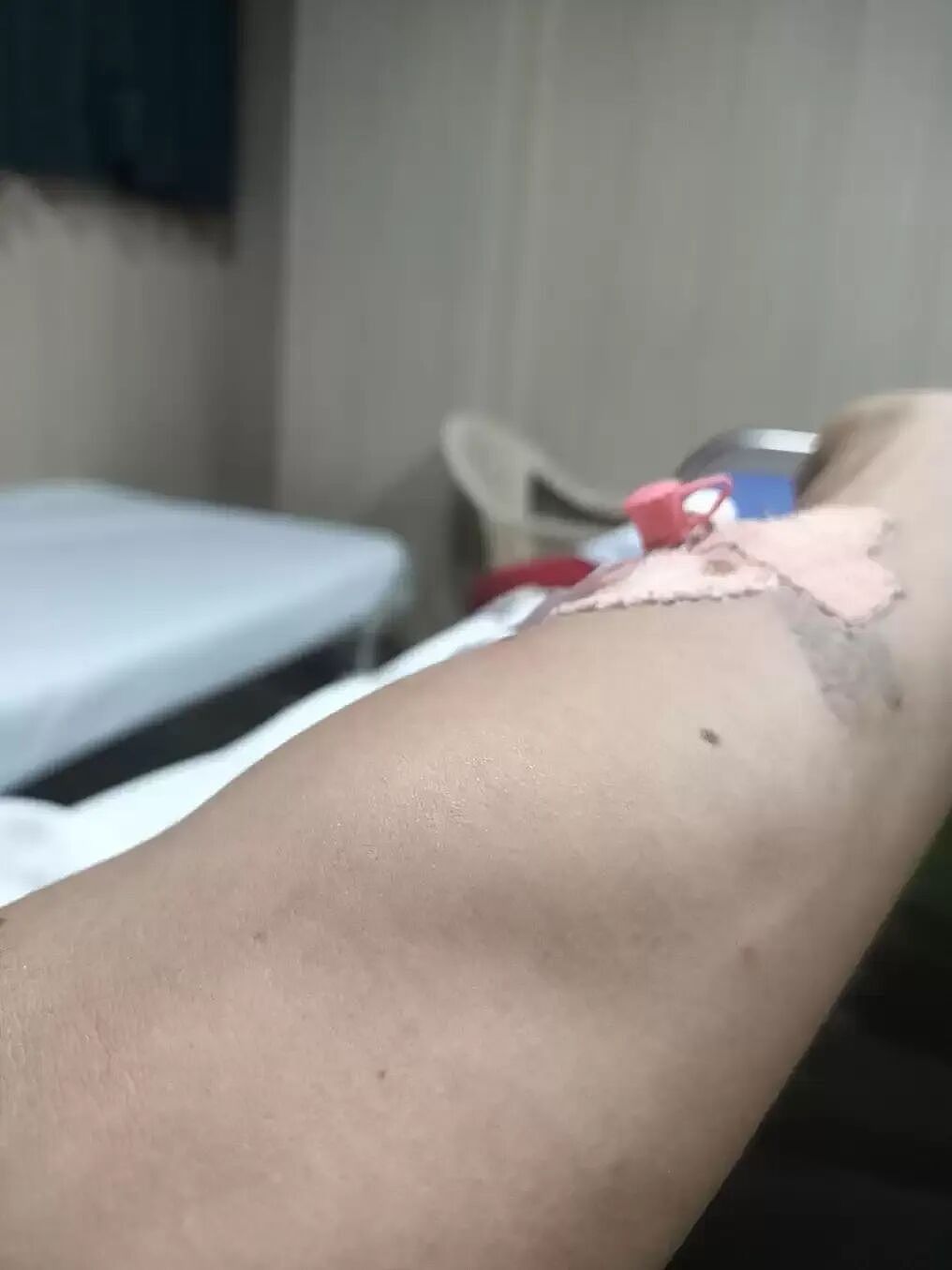 日本博主印度游拒绝给钱后惨遭泼
