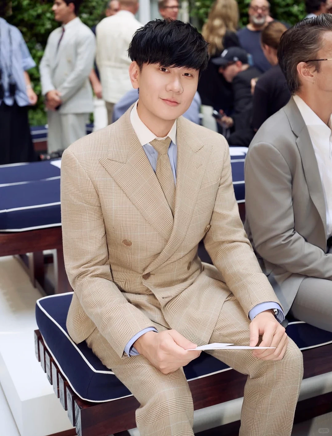 Prada这次的“丑衣服”,许光汉穿上也救不了…… - 15
